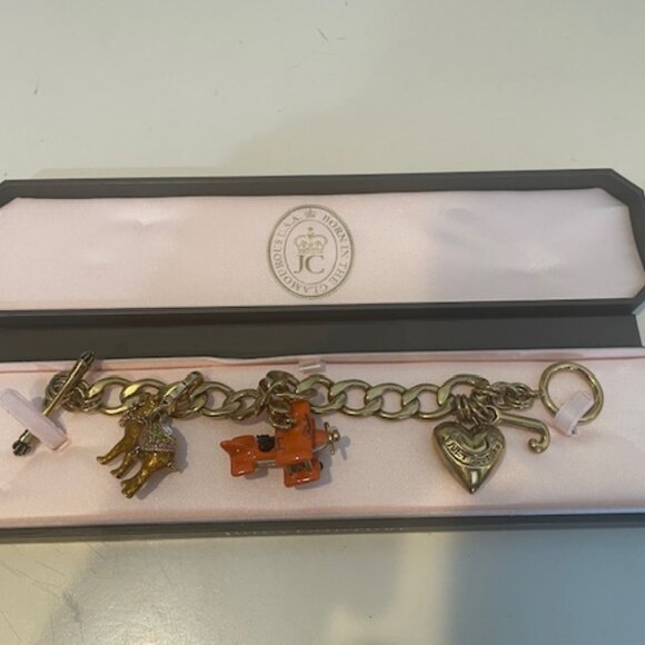 JUICE COUTURE TOGGLE BRACELET WITH 3 CHARMS Puffy Heart/Airplane/Camel RETIRED! - Picture 1 of 4